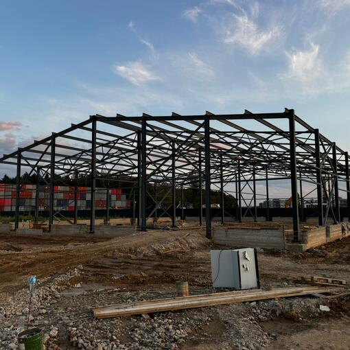 Ивановский завод металлоконструкций успешно завершил производство и монтаж металлоконструкций для склада размером 34х39 метров (75 тонн) в деревне Коробово, Ленинского района Московской области